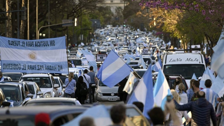 Argentina tiene 2do día de protestas contra el nuevo decreto de Milei